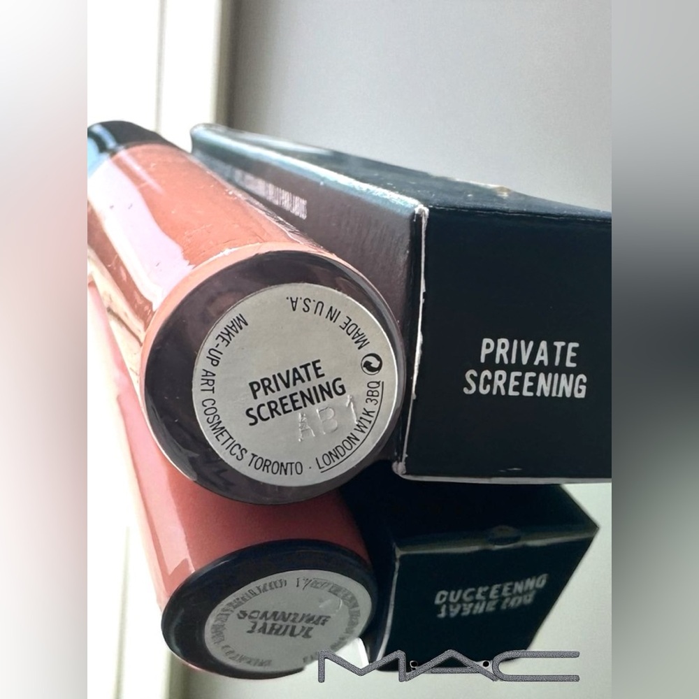 MAC CREAMSHEEN PRIVATE SCREENING LIPGLASS. LIMITED EDITION. NEW IN BOX. - Picture 4 of 5